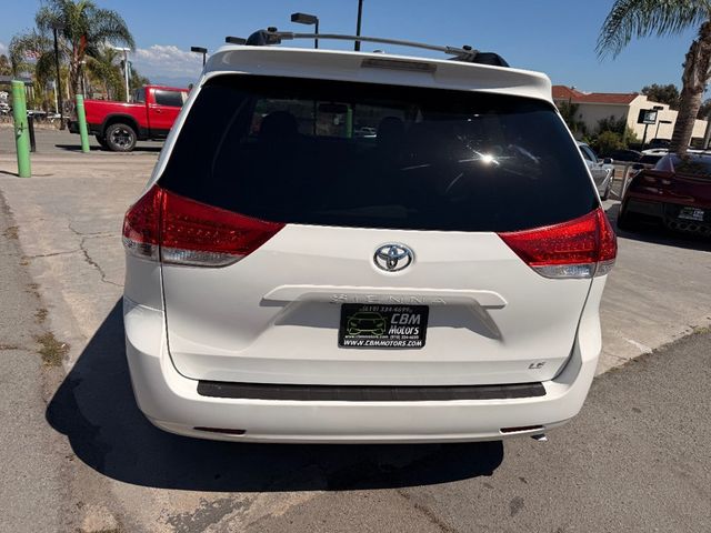 2014 Toyota Sienna LE - 22922269 - 7