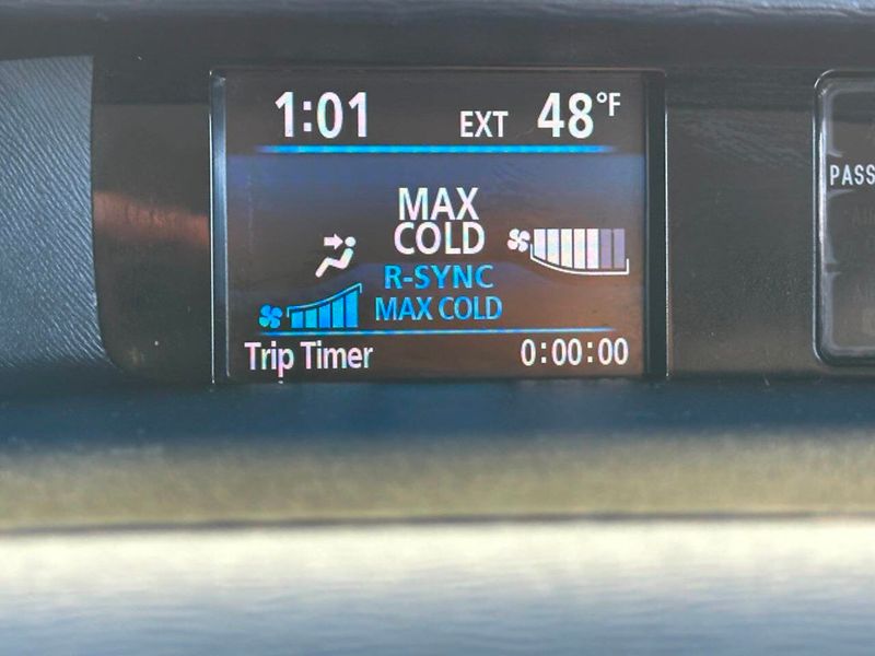 2014 Toyota Sienna LE 8 Passenger 4dr Mini Van - 22936980 - 34