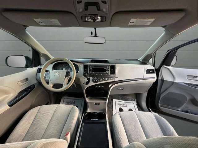 2014 Toyota Sienna LE 8 Passenger 4dr Mini Van - 22937886 - 22