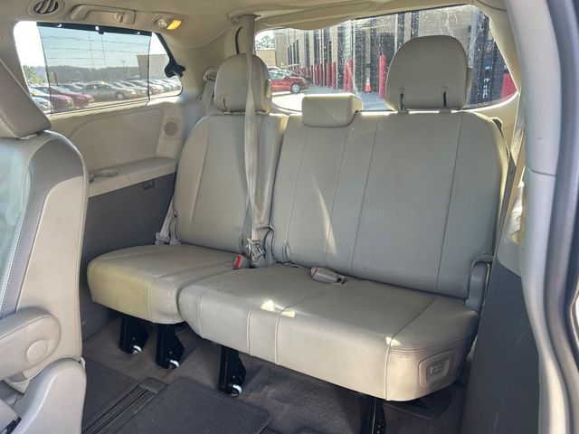 2014 Toyota Sienna LIMITED 7-PASSENGER - 22973414 - 6