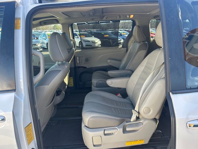 2014 Toyota Sienna LIMITED 7-PASSENGER - 22973414 - 7