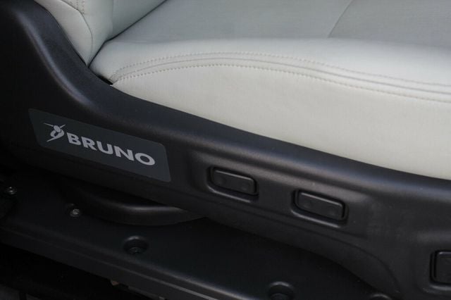 2014 Toyota Sienna ONE OWNER AWD LIMITED W/ MOONROOF, NAVIGATION, LEATHER - 22979015 - 14