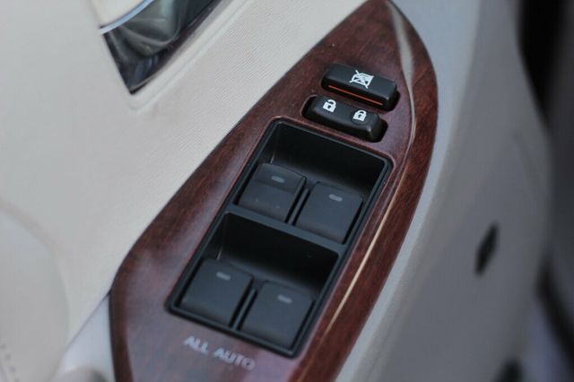 2014 Toyota Sienna ONE OWNER AWD LIMITED W/ MOONROOF, NAVIGATION, LEATHER - 22979015 - 23