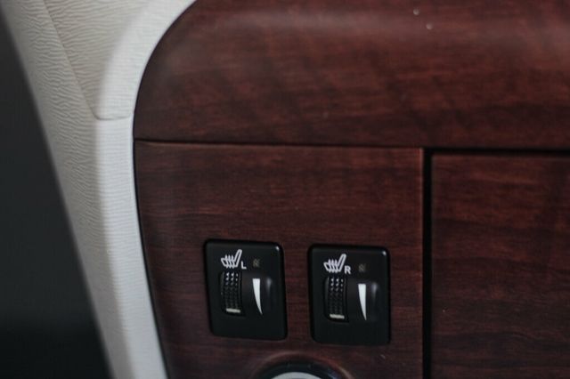 2014 Toyota Sienna ONE OWNER AWD LIMITED W/ MOONROOF, NAVIGATION, LEATHER - 22979015 - 34