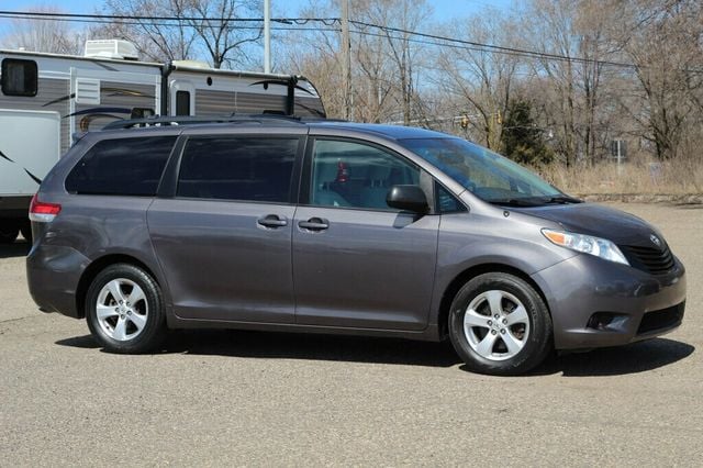 2014 Toyota Sienna ONE OWNER LE  - 22986061 - 0