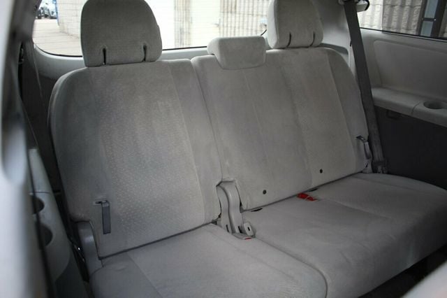 2014 Toyota Sienna ONE OWNER LE  - 22986061 - 11