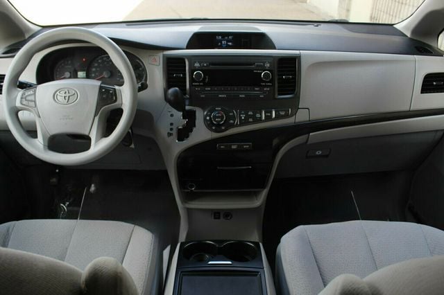 2014 Toyota Sienna ONE OWNER LE  - 22986061 - 12