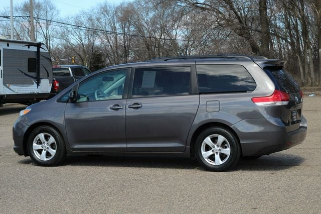 2014 Toyota Sienna ONE OWNER LE  - 22986061 - 19