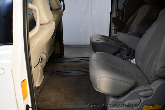 2014 Toyota Sienna XLE - 22690196 - 10