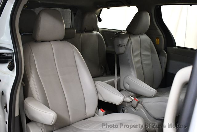 2014 Toyota Sienna XLE - 22690196 - 16