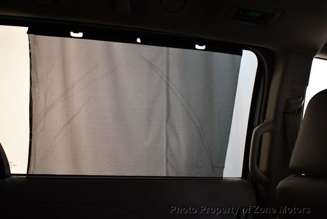 2014 Toyota Sienna XLE - 22690196 - 21