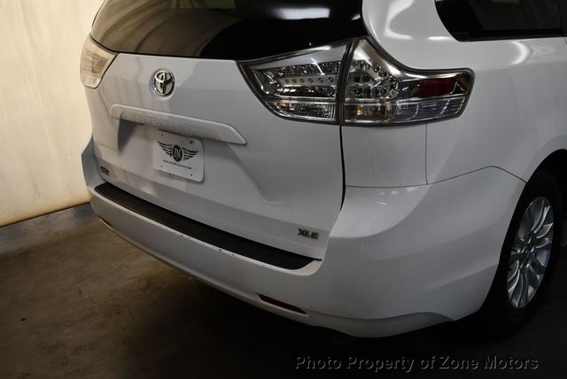 2014 Toyota Sienna XLE - 22690196 - 24