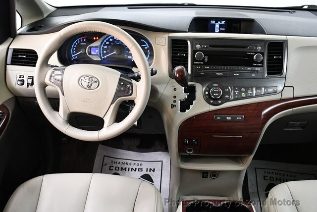 2014 Toyota Sienna XLE - 22690196 - 26