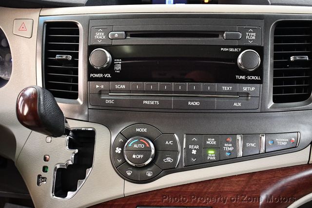 2014 Toyota Sienna XLE - 22690196 - 29