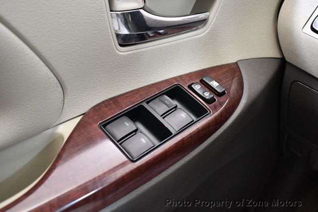 2014 Toyota Sienna XLE - 22690196 - 34