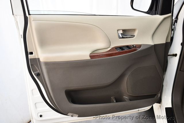 2014 Toyota Sienna XLE - 22690196 - 40