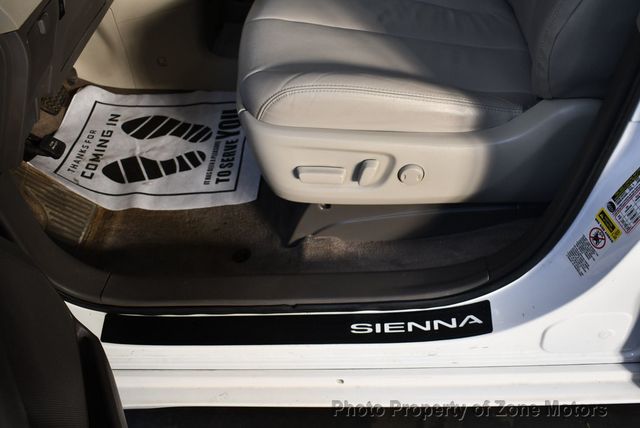 2014 Toyota Sienna XLE - 22690196 - 7