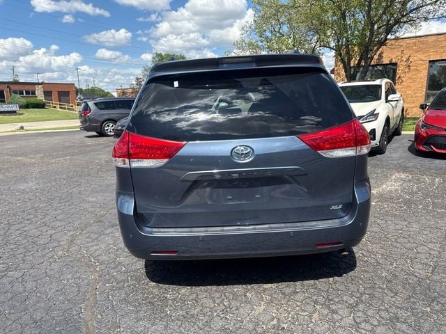 2014 Toyota Sienna XLE - 23041779 - 5