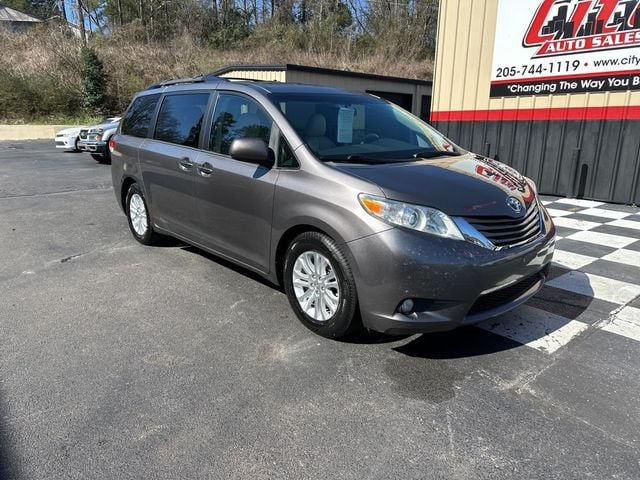 2014 Toyota Sienna XLE - 22771667 - 0