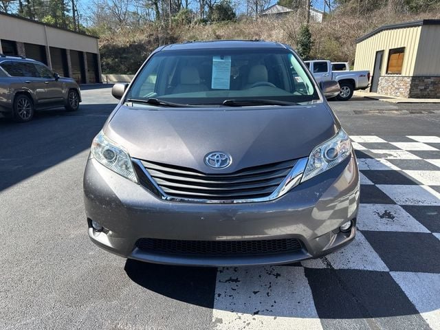 2014 Toyota Sienna XLE - 22771667 - 7