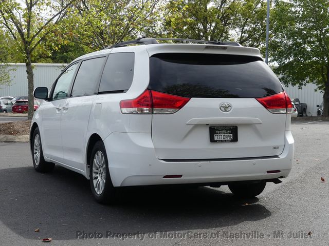 2014 Toyota Sienna XLE - 23079013 - 11