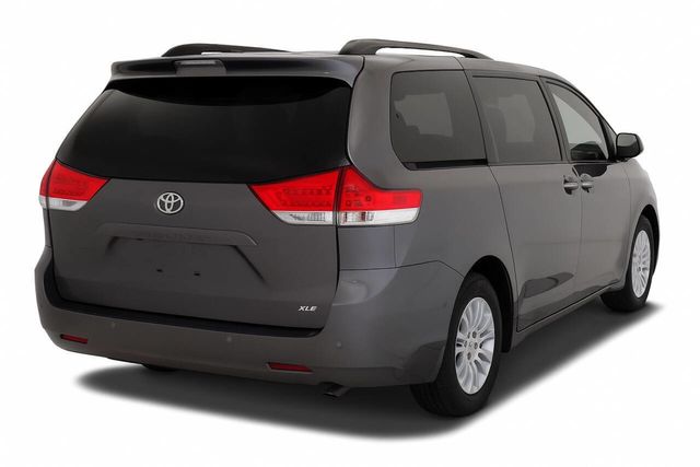2014 Toyota Sienna XLE 7 Passenger Auto Access Seat 4dr Mini Van - 22947280 - 5