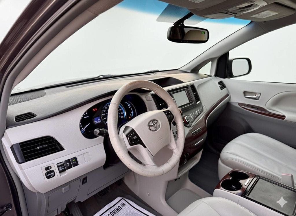 2014 Toyota Sienna XLE 7 Passenger Auto Access Seat 4dr Mini Van - 22947280 - 8