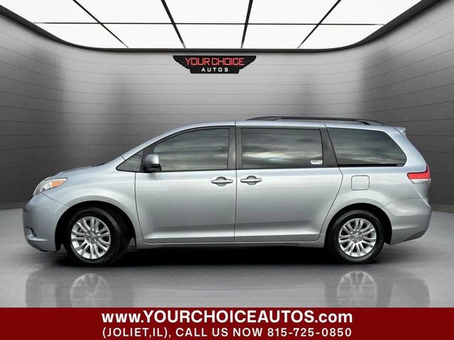 2014 Toyota Sienna XLE 8 Passenger 4dr Mini Van - 22947852 - 1