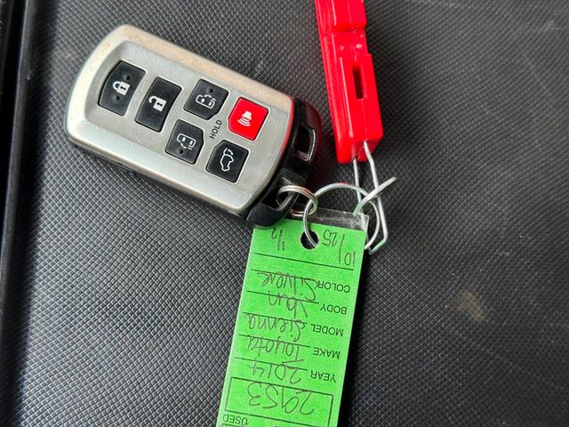 2014 Toyota Sienna XLE 8 Passenger 4dr Mini Van - 22947852 - 55