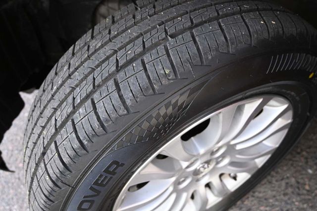 2014 Toyota Sienna XLE Mobility Handicap Van - 22946977 - 10