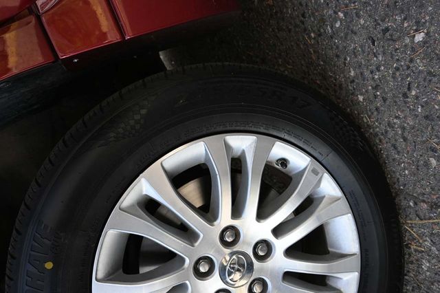 2014 Toyota Sienna XLE Mobility Handicap Van - 22946977 - 11