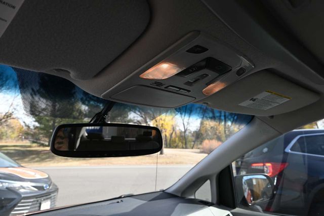 2014 Toyota Sienna XLE Mobility Handicap Van - 22946977 - 31