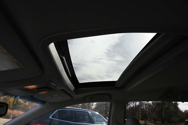 2014 Toyota Sienna XLE Mobility Handicap Van - 22946977 - 32