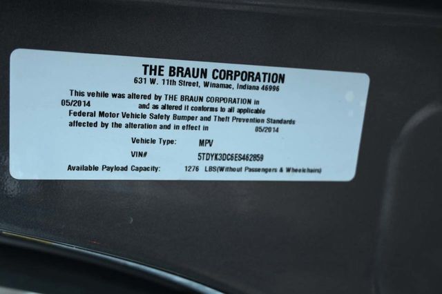 2014 Toyota Sienna XLE Mobility Handicap Van - 22951132 - 31