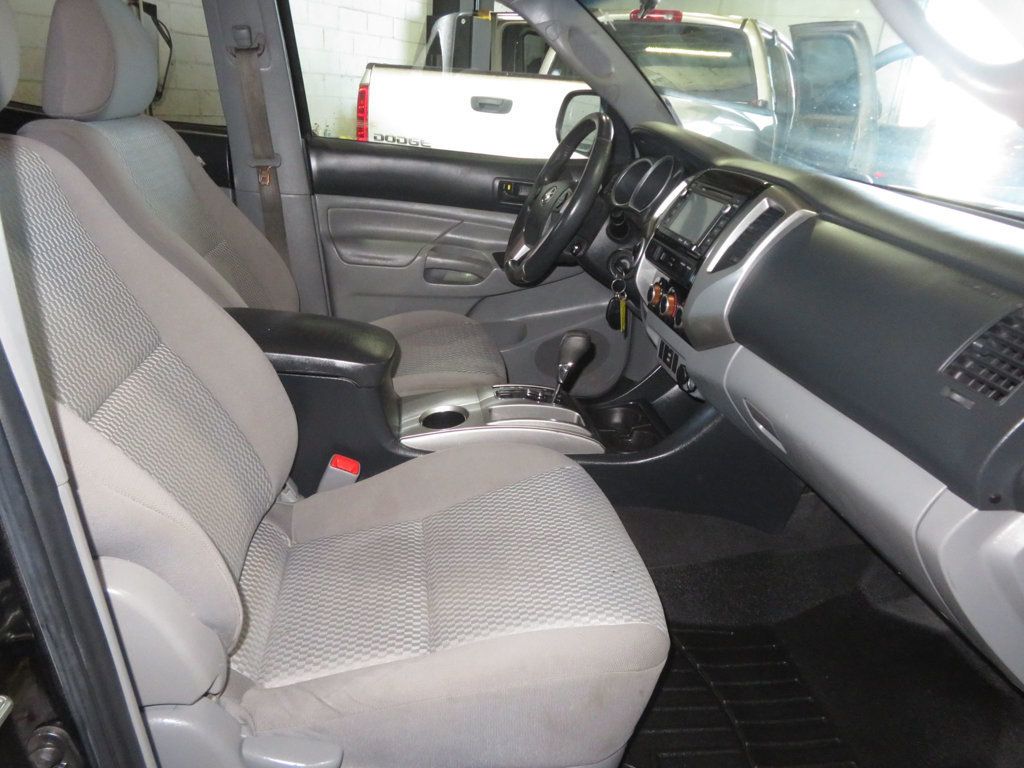 2014 Toyota Tacoma DOUBLE CAB LONGBED 4X4 TACOMA SR5 V6 EXTRA CLEAN  - 22867669 - 34