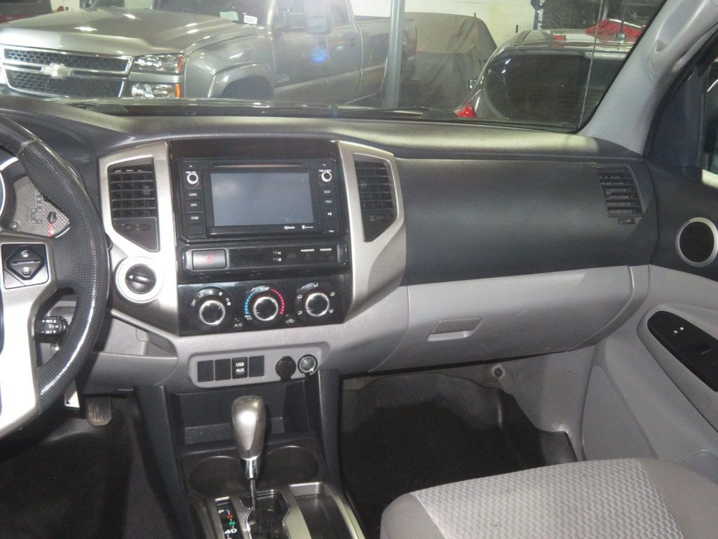 2014 Toyota Tacoma DOUBLE CAB LONGBED 4X4 TACOMA SR5 V6 EXTRA CLEAN  - 22867669 - 38