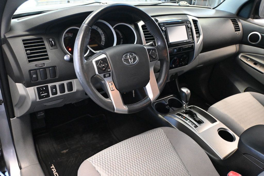 Toyota Tacoma photo 10