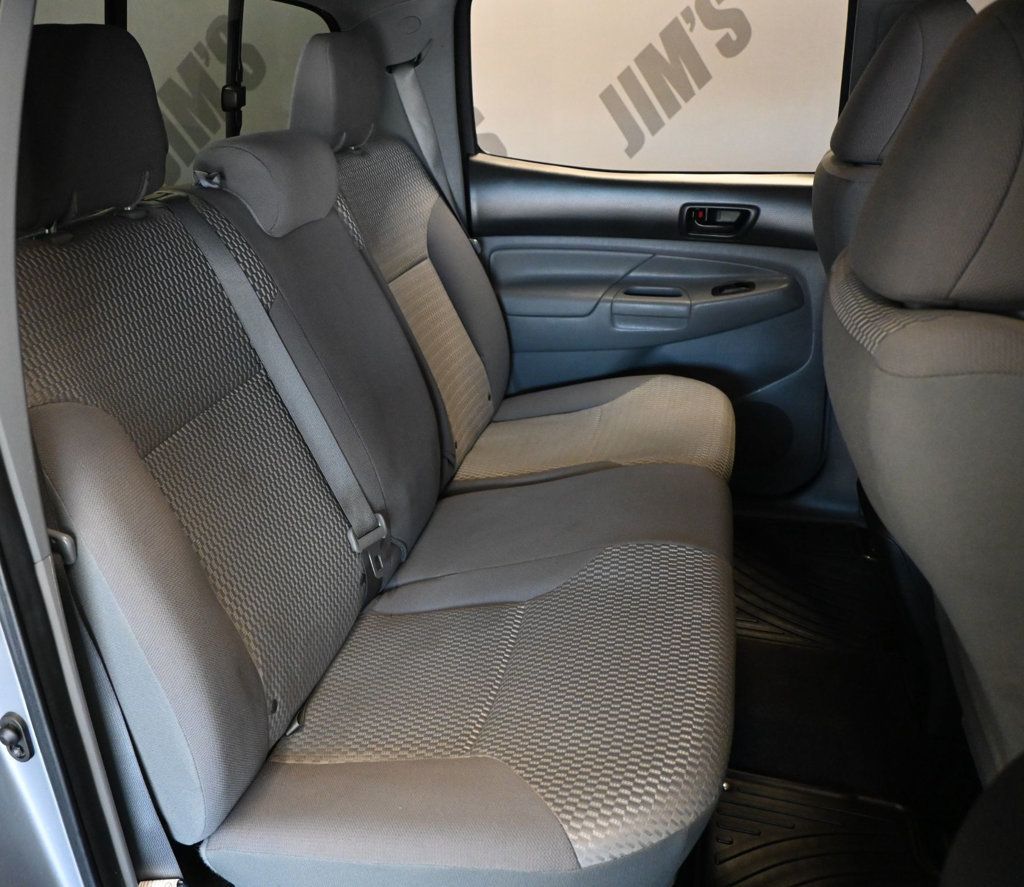 Toyota Tacoma photo 19