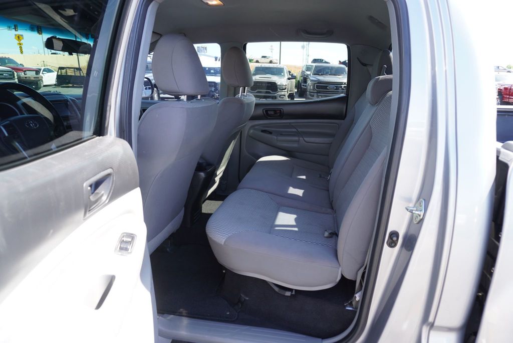 2014 Toyota Tacoma SR5 - 23035377 - 19