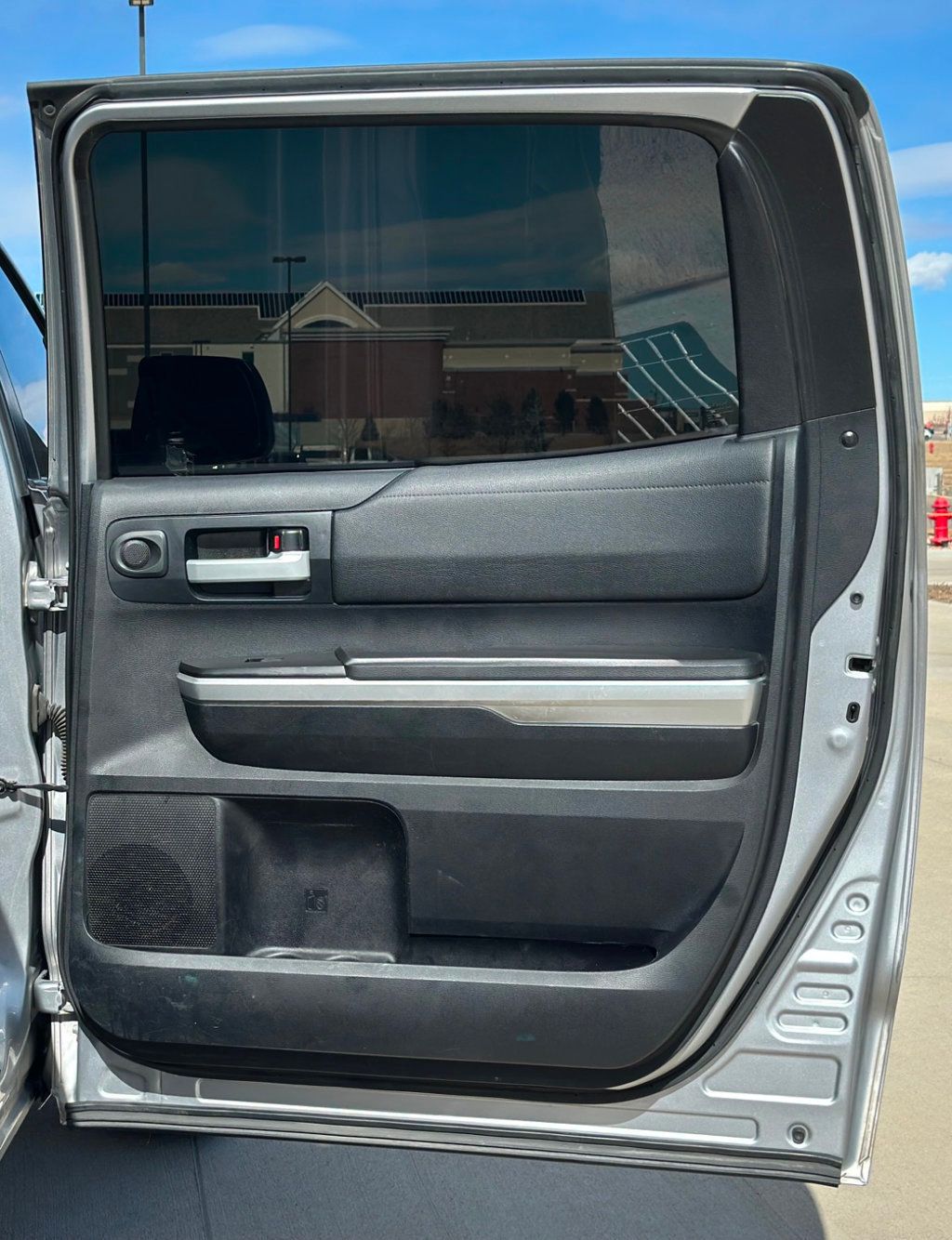 2014 Toyota Tundra SR5 CrewMax photo 13