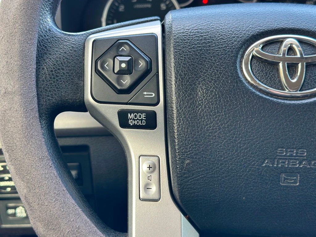 2014 Toyota Tundra SR5 CrewMax photo 15