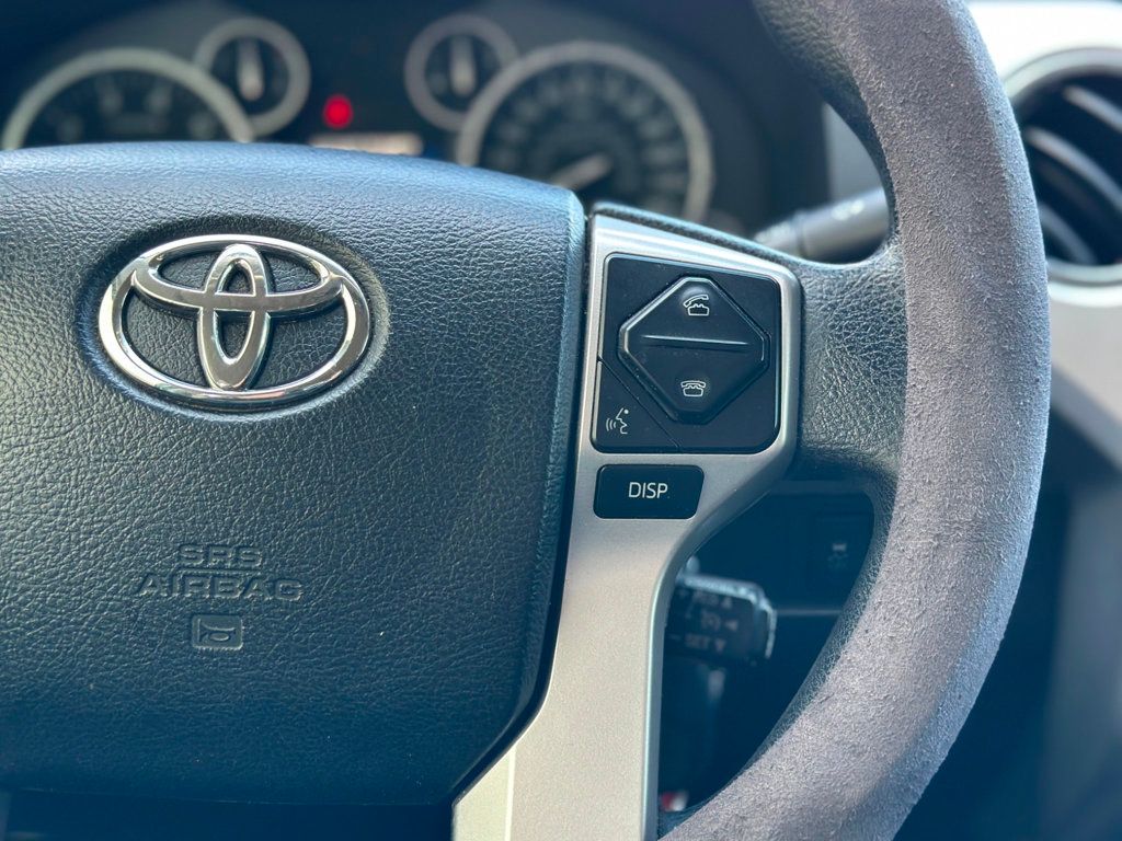 2014 Toyota Tundra SR5 CrewMax photo 16