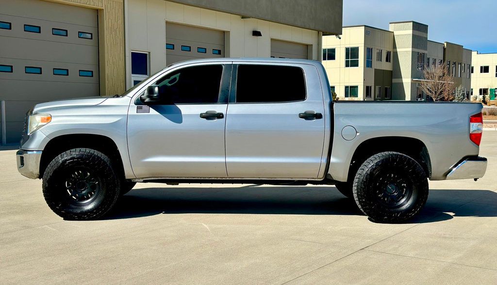 2014 Toyota Tundra SR5 CrewMax photo 2