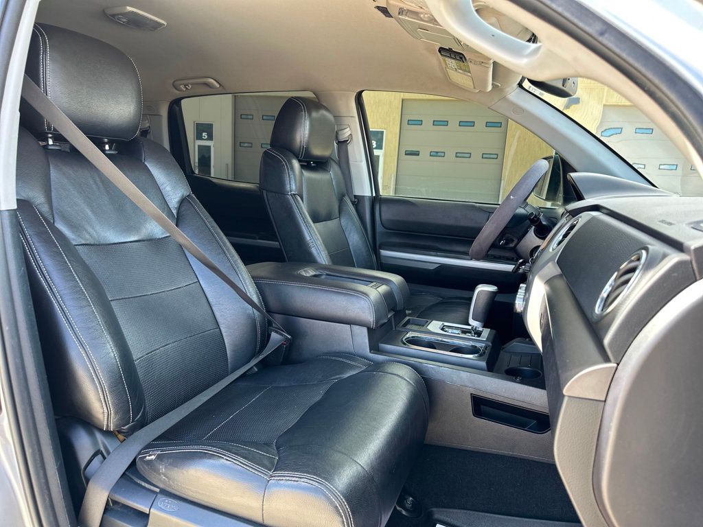 2014 Toyota Tundra SR5 CrewMax photo 25