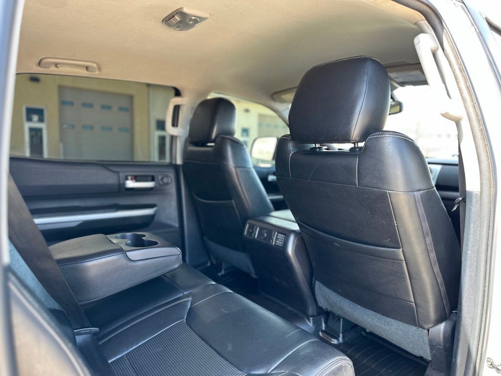 2014 Toyota Tundra SR5 CrewMax photo 28