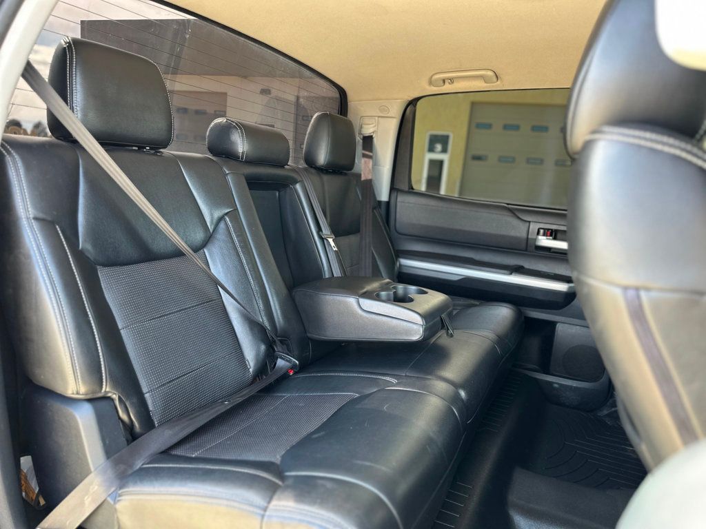 2014 Toyota Tundra SR5 CrewMax photo 29