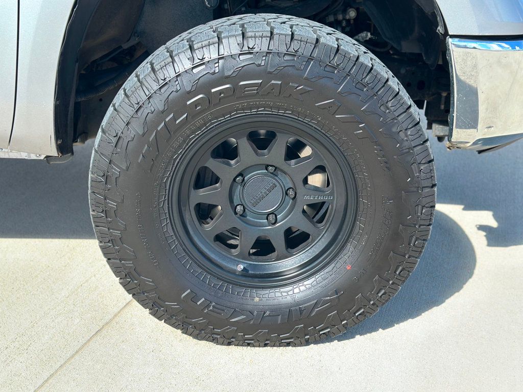 2014 Toyota Tundra SR5 CrewMax photo 32