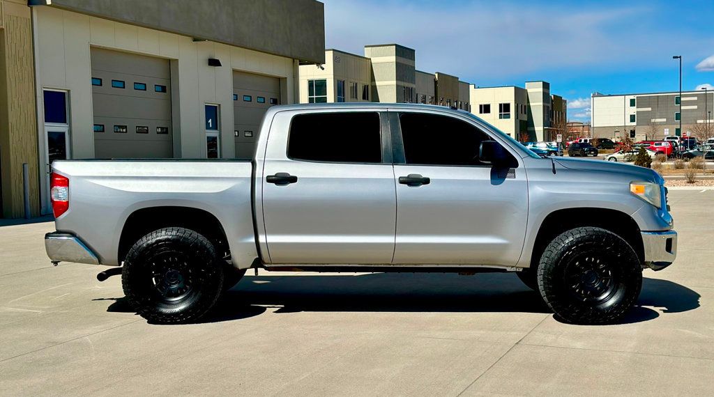 2014 Toyota Tundra SR5 CrewMax photo 6