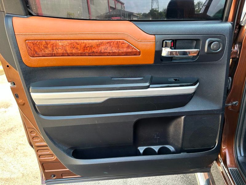 2014 Toyota Tundra CrewMax 5.7L FFV V8 6-Spd AT 1794 (Natl) - 22920017 - 19