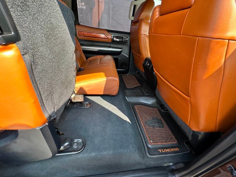 2014 Toyota Tundra CrewMax 5.7L FFV V8 6-Spd AT 1794 (Natl) - 22920017 - 24